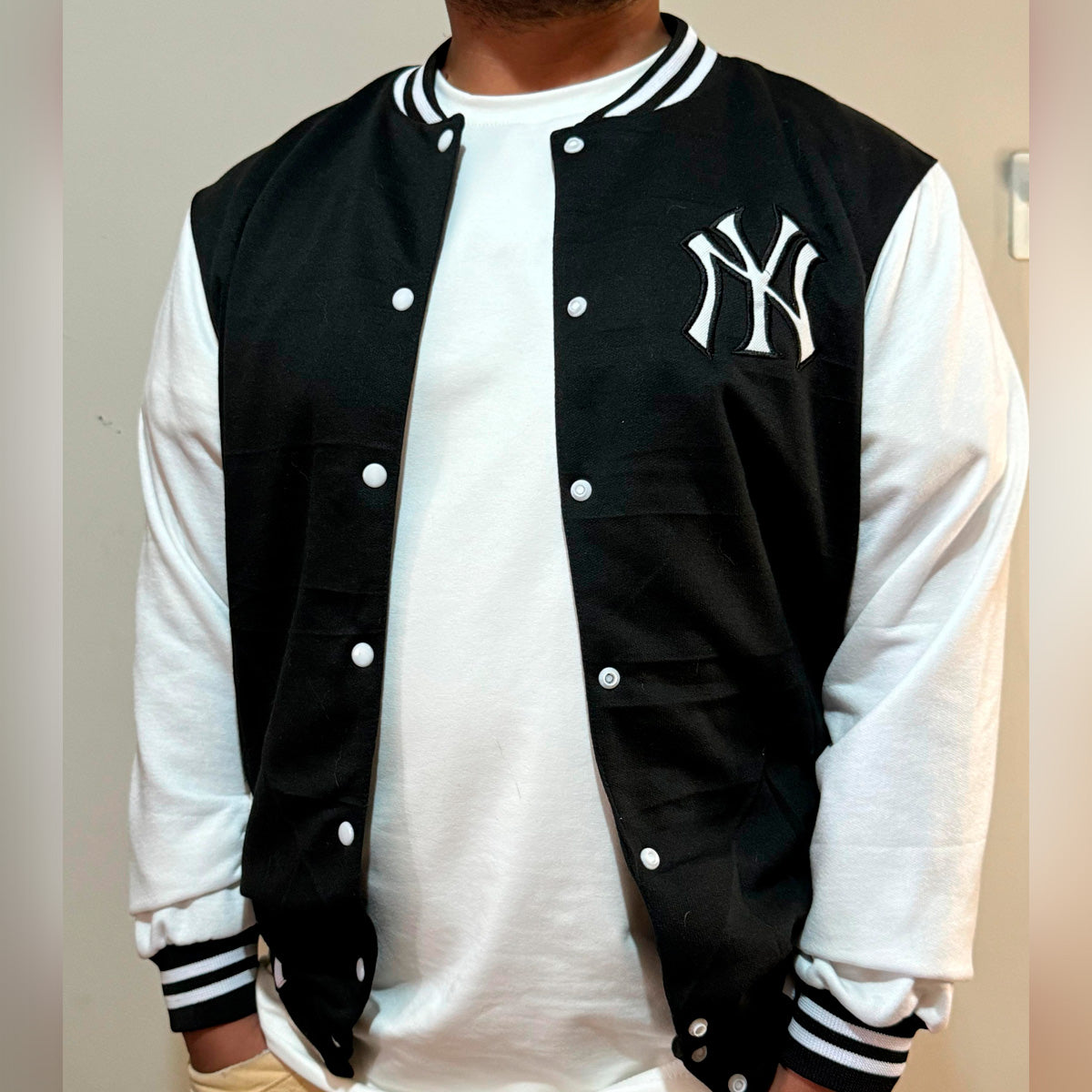 Beisbolera Negro/Blanco